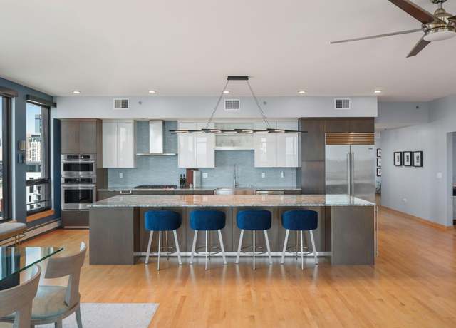 Property at 1240 S 2nd St #1201, Minneapolis, MN 55415, 2 beds, 3 baths