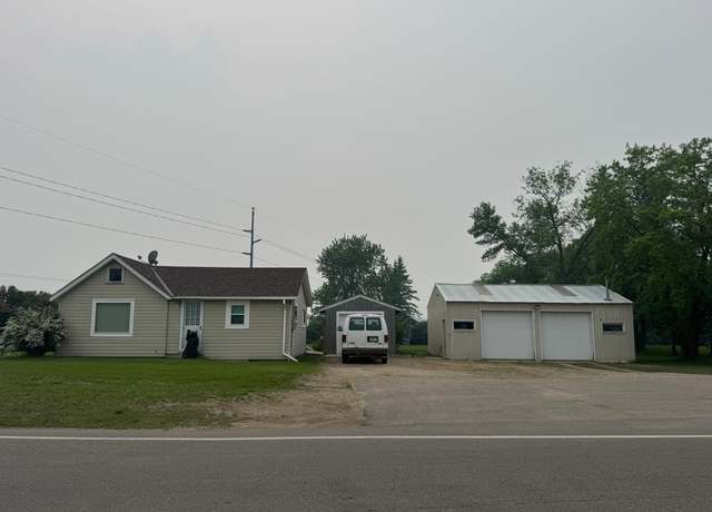 Property at 16214 Highland Dr, Detroit Lakes, MN 56501, 2 beds, 1 bath