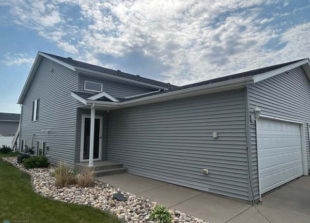 Property at 1131 38 1/2 Ave W, West Fargo, ND 58078, 3 beds, 2 baths