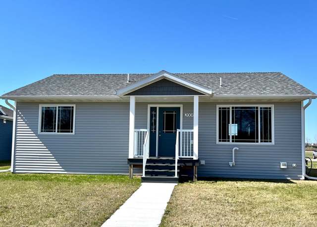 Property at 2008 Nelson Dr, Thief River Falls, MN 56701, 3 beds, 2 baths