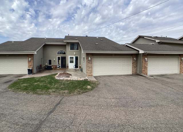 Property at 5466 Bartlett Blvd, Mound, MN 55364, 3 beds, 2 baths