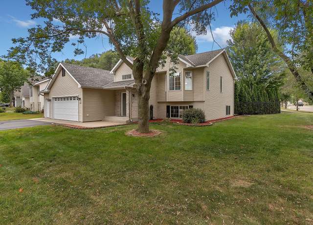 Property at 3034 Crescent Ridge Trl, Saint Cloud, MN 56301, 4 beds, 2 baths