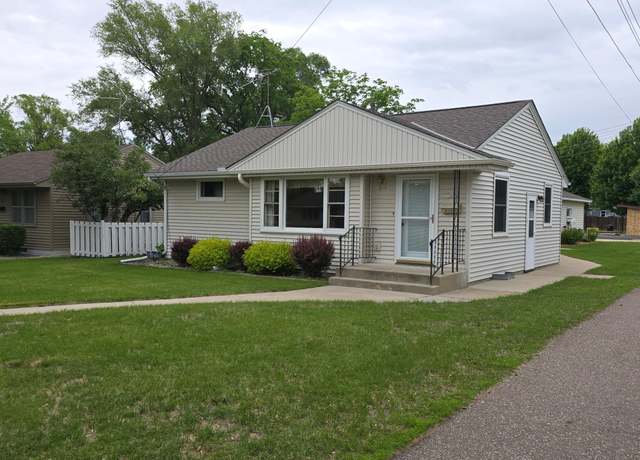 Property at 415 9th St N, Cannon Falls, MN 55009, 2 beds, 2 baths