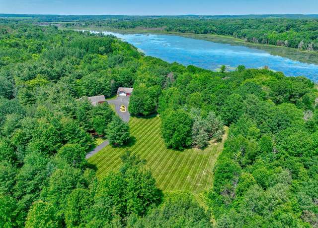 Property at 1875 40th Ave, Alden Twp, WI 54020, 4 beds, 3 baths
