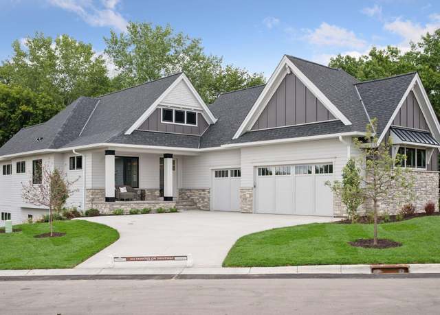 Property at 592 Harbor Ct, Shoreview, MN 55126, 3 beds, 3 baths