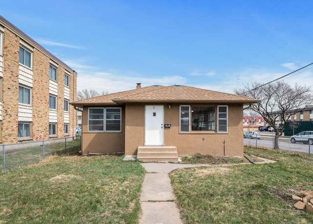 Property at 1562 Marion St, Saint Paul, MN 55117, 5 beds, 2 baths