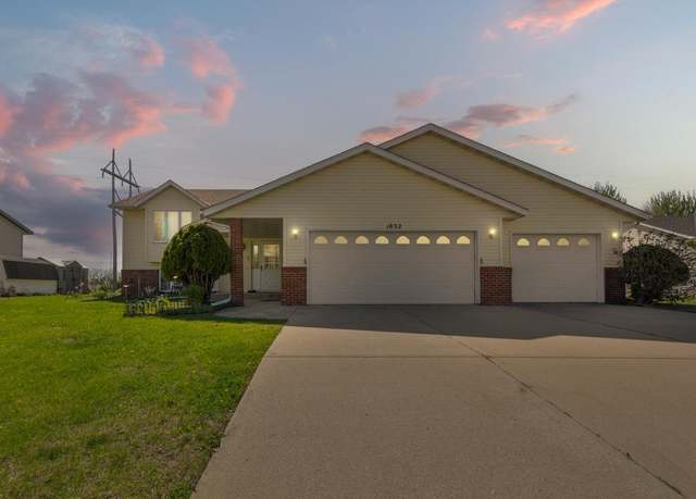 Property at 1832 Patricks Bay, Faribault, MN 55021, 4 beds, 2 baths