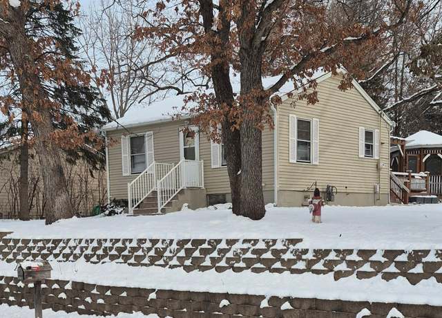 Property at 212 Glenmar, Mahtomedi, MN 55115, 2 beds, 2 baths