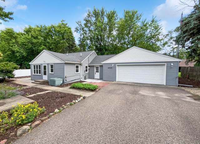 Property at 6043 17th St N, Oakdale, MN 55128, 2 beds, 1 bath