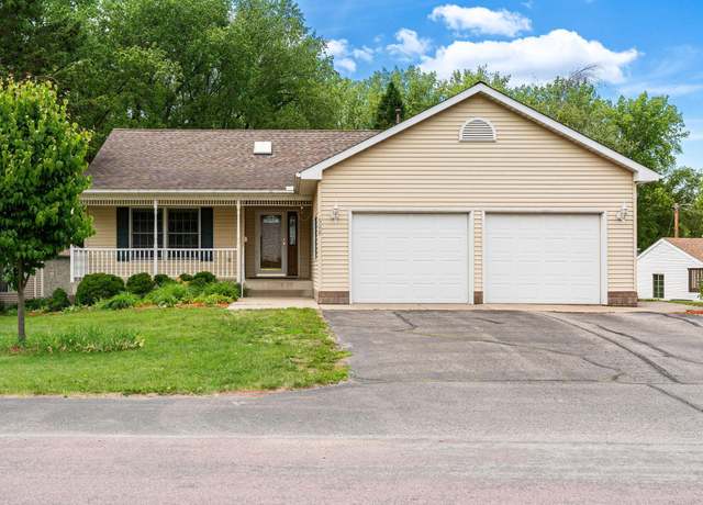 Property at 508 6th St S, Waterville, MN 56096, 3 beds, 3 baths