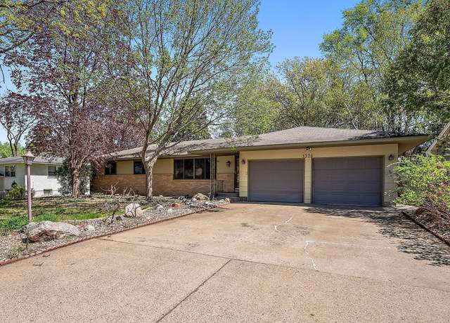 Property at 1326 8th Ave, Anoka, MN 55303, 3 beds, 2 baths
