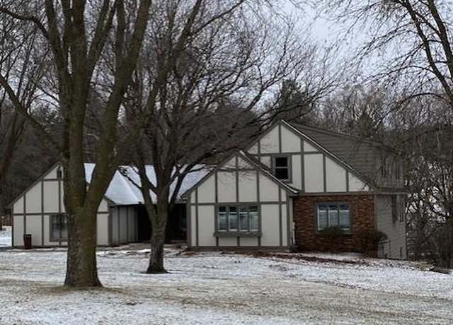Property at 1031 Greenbriar Rd SW, Rochester, MN 55902, 5 beds, 4 baths