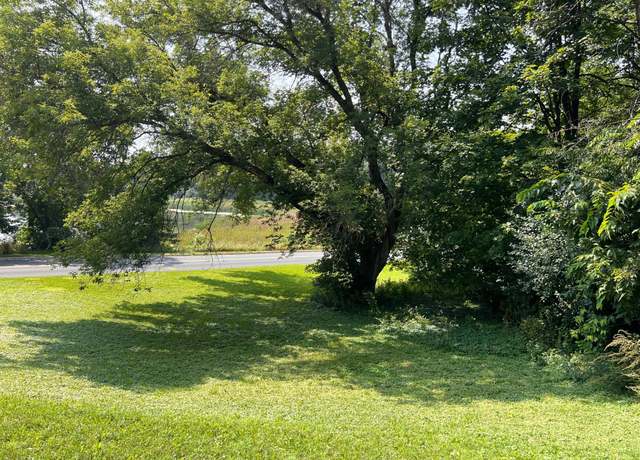 Property at 8090 Trillium Trl, Victoria, MN 55386