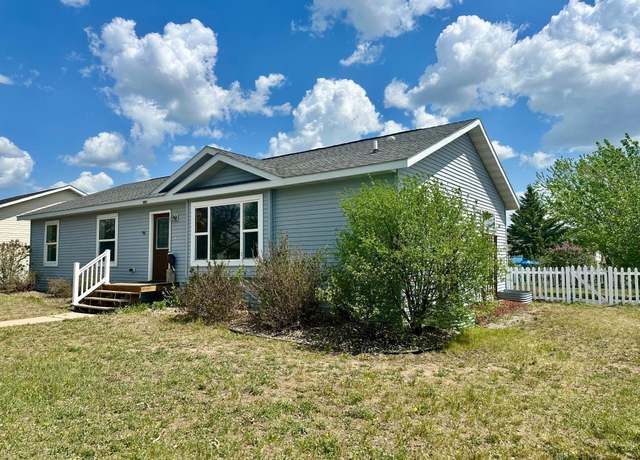 Property at 1008 Sunrise Cir, Park Rapids, MN 56470, 3 beds, 2 baths