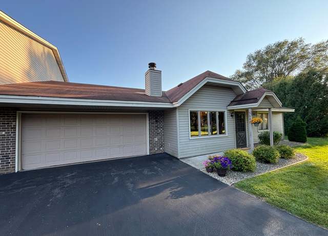 Property at 5647 Chatsworth St N, Shoreview, MN 55126, 2 beds, 1 bath
