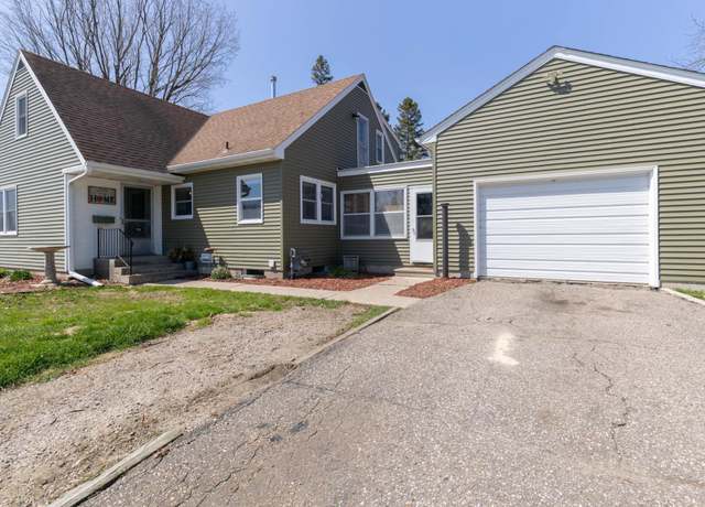 Property at 770 Lincoln Ave, Zumbrota, MN 55992, 6 beds, 3 baths