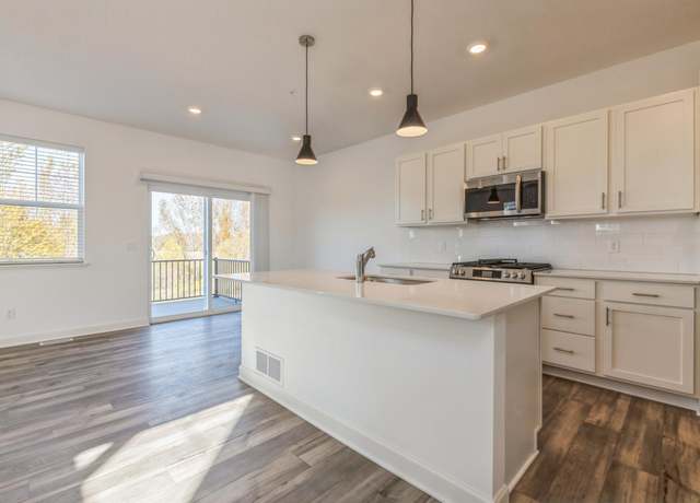 Property at 197 Huntington Dr, Waconia, MN 55387, 3 beds, 3 baths