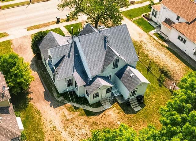 Property at 404 Main St, Austin, MN 55912, 6 beds, 2 baths