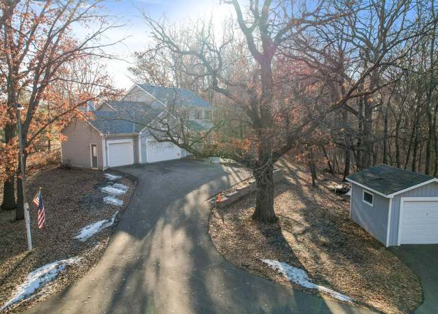 Property at 11155 Valley Creek Rd, Woodbury, MN 55129, 4 beds, 4 baths
