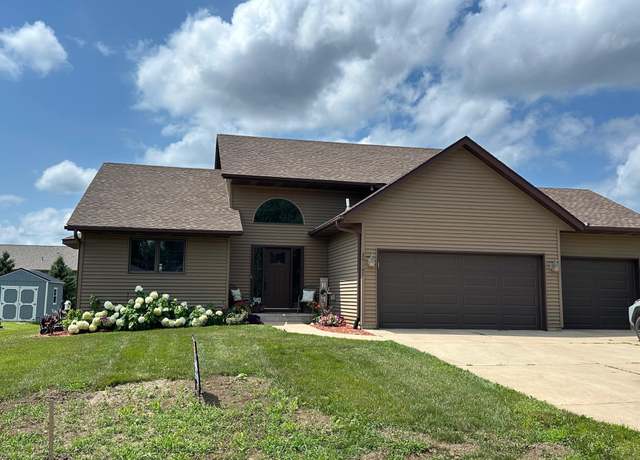 Property at 29107 Danel Ave, Randolph, MN 55065, 5 beds, 3 baths