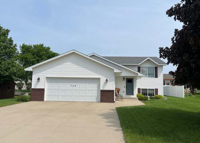 Property at 728 W 7th St, Litchfield, MN 55355, 4 beds, 2 baths