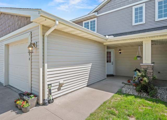 Property at 1794 Bennett St, River Falls, WI 54022, 3 beds, 2 baths