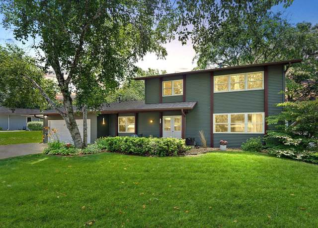 Property at 1064 Sprucewood Dr, Woodbury, MN 55125, 4 beds, 3 baths
