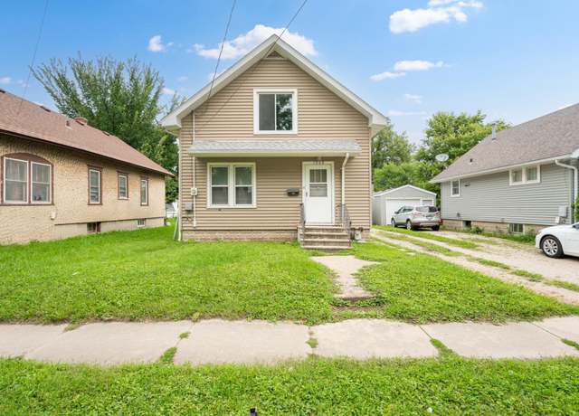 Property at 1309 3rd St NE, Rochester, MN 55906, 2 beds, 1 bath