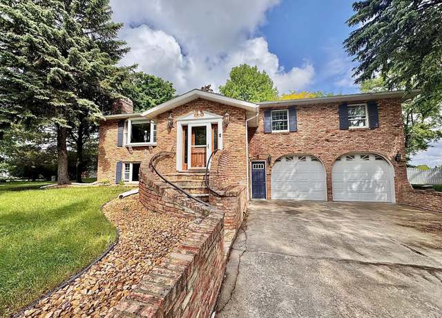 Property at 212 Carrow Cir, Marshall, MN 56258, 4 beds, 3 baths