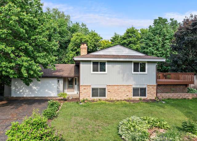 Property at 13617 Country Pl, Burnsville, MN 55337, 4 beds, 2 baths