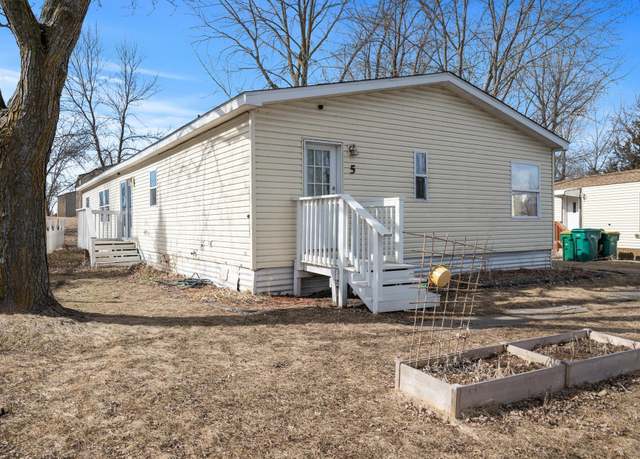 Property at 5 Riverside Ter, Watertown, MN 55388, 4 beds, 2 baths