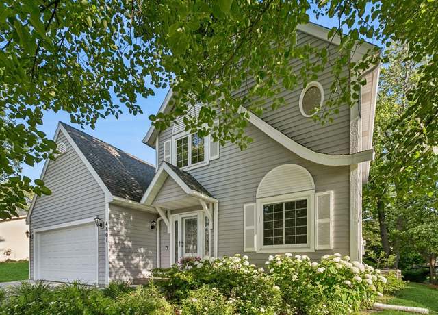 Property at 4801 W 142 1/2 St, Savage, MN 55378, 3 beds, 3 baths