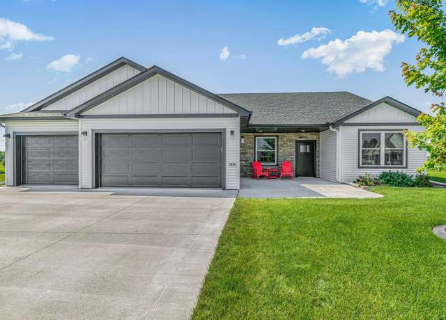 Property at 2108 Lindas Ct, Sartell, MN 56377, 3 beds, 2 baths