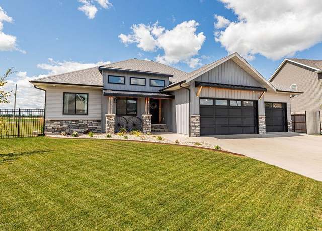 Property at 1596 75th Ave S, Fargo, ND 58104, 5 beds, 4 baths