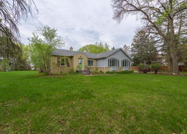 Property at 475 Tanglewood Dr, Shoreview, MN 55126, 5 beds, 4 baths