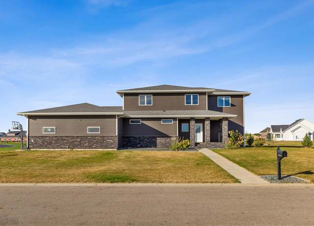 Property at 530 Piper St, Kindred, ND 58051, 5 beds, 4 baths