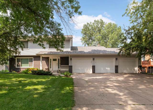 Property at 5793 Turtle Lake Rd, Shoreview, MN 55126, 5 beds, 3 baths