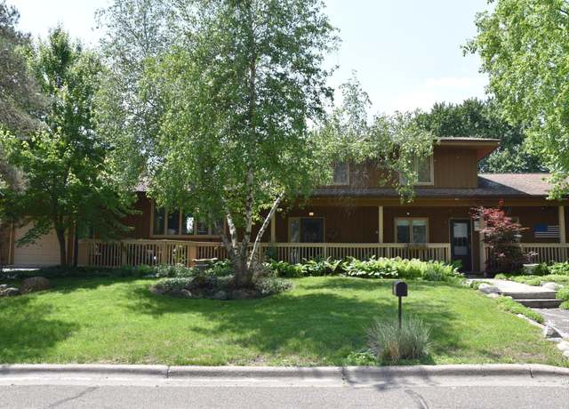 Property at 4497 S Oak Leaf Ct, Vadnais Heights, MN 55127, 5 beds, 4 baths
