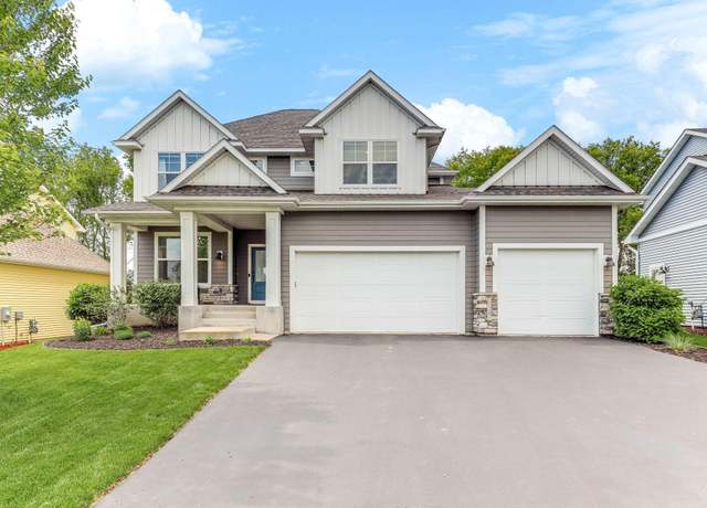 Property at 11241 40th St N, Lake Elmo, MN 55042, 4 beds, 3 baths