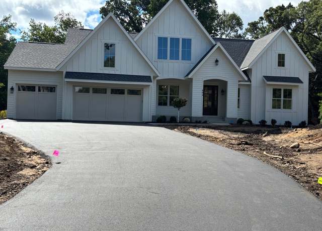 Property at 804 Great Oaks Trl, Eagan, MN 55123, 3 beds, 3 baths