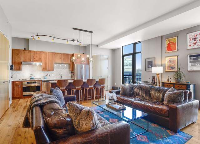 Property at 201 S 11th St #1040, Minneapolis, MN 55403, 1 bed, 1 bath