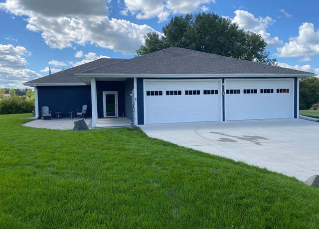 Property at 1740 Bay Oaks Dr, Albert Lea, MN 56007, 2 beds, 2 baths