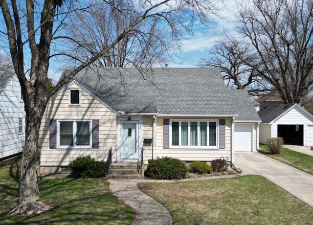 Property at 808 5th Ave SW, Austin, MN 55912, 3 beds, 2 baths