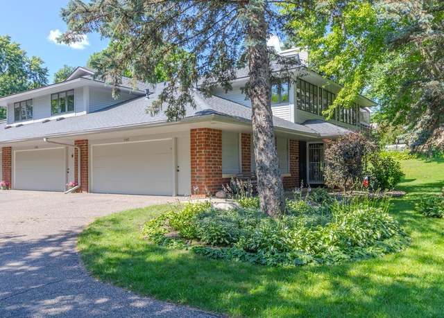 Property at 1142 Rose Pl, Roseville, MN 55113, 3 beds, 2 baths