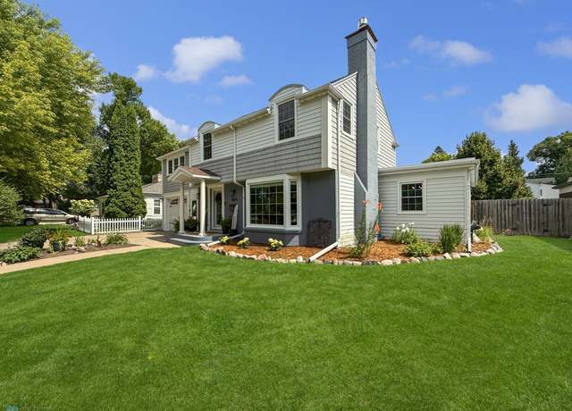 Property at 1614 10th St S, Fargo, ND 58103, 5 beds, 3 baths