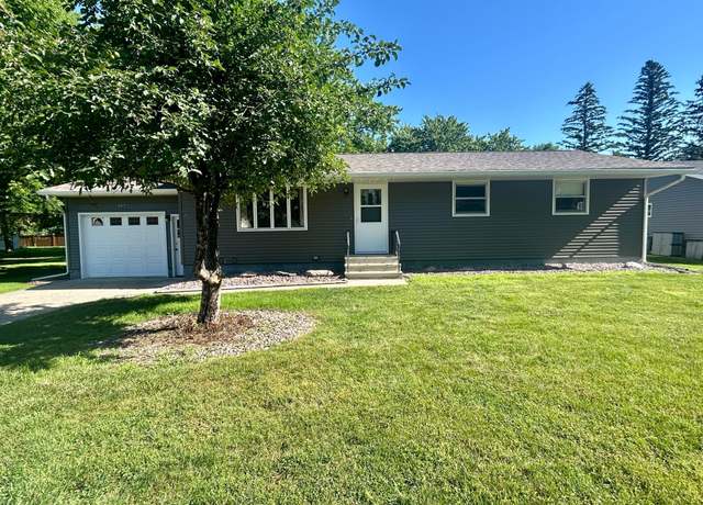 Property at 507 E Dayton St, Arlington, MN 55307, 3 beds, 2 baths