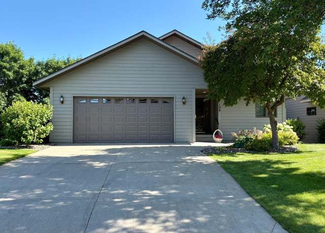 Property at 104 River Oaks Dr, Cold Spring, MN 56320, 3 beds, 3 baths
