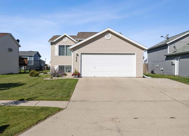 Property at 1836 12th St E, West Fargo, ND 58078, 4 beds, 2 baths