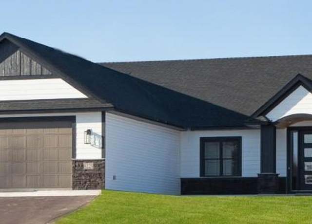 Property at 24048 Taurus St NE, Stacy, MN 55079, 3 beds, 3 baths