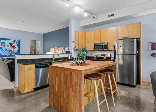 Property at 2650 University Ave W #1, Saint Paul, MN 55114, 1 bed, 1 bath